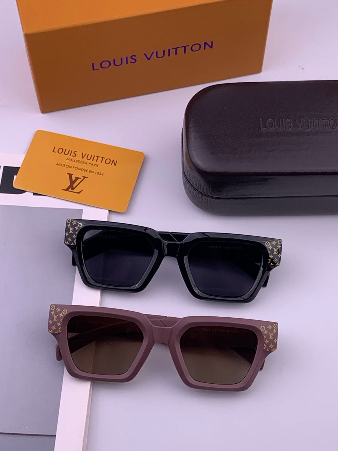 Louis Vuitton L37000 Oversized Brown Lens Sunglasses for Men & Women - 414815 - detail image 7