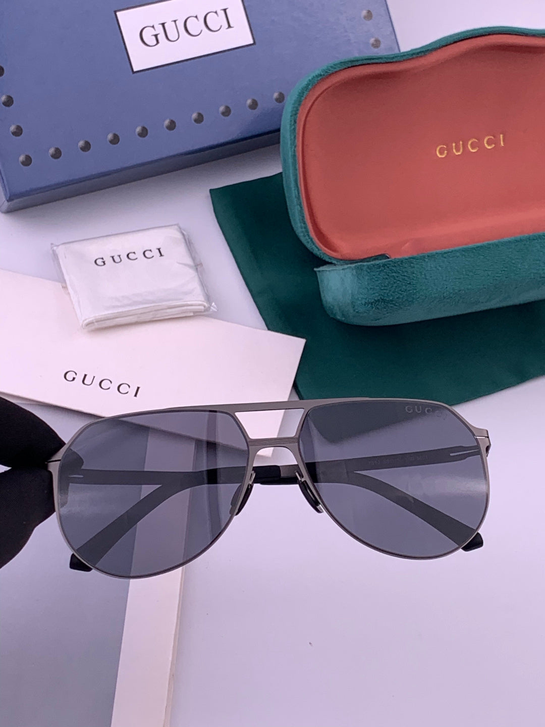 Gucci G2731 Polarized Fashion Black Lens Sunglasses for Men & Women - 415005