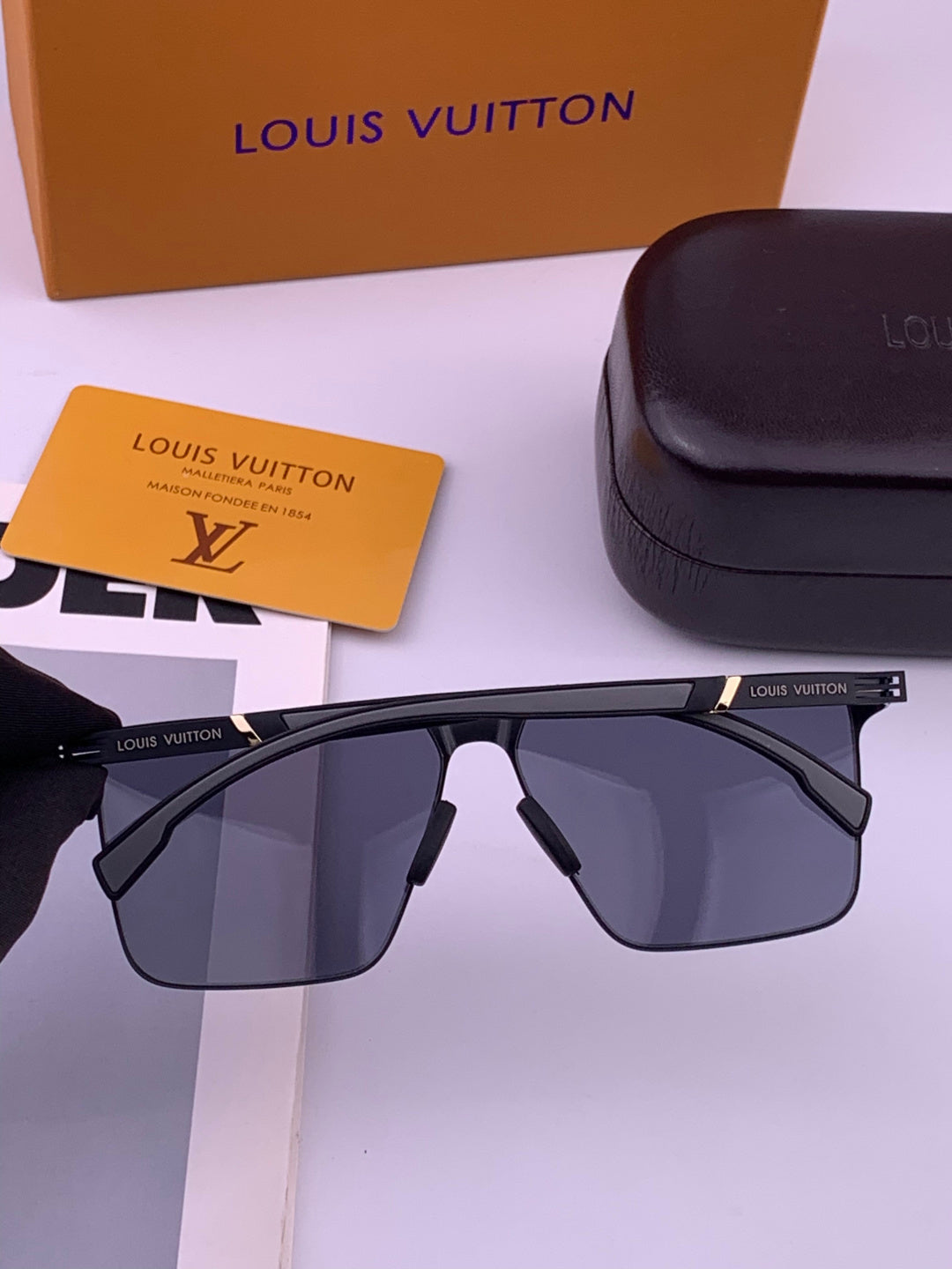 Louis Vuitton L616 Fashion Gold Lens Sunglasses for Men & Women - 414823 - detail image 6