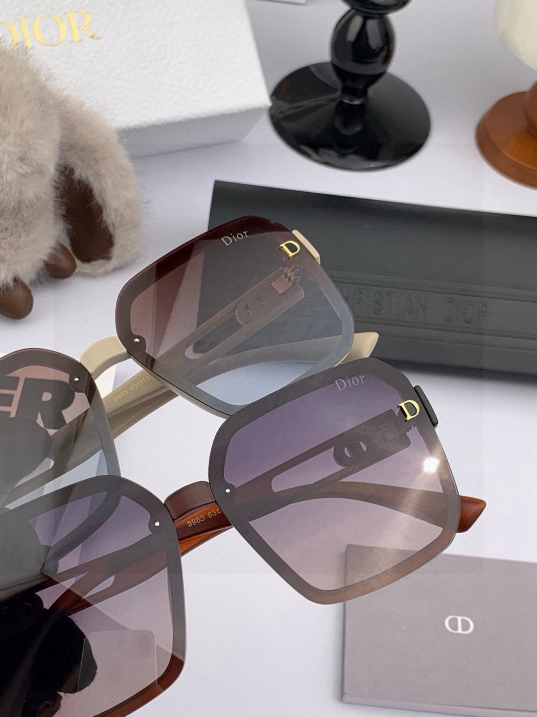 Dior CD3998 Polarized Fashion Red Lens Sunglasses for Men & Women - 431842 - detail image 5