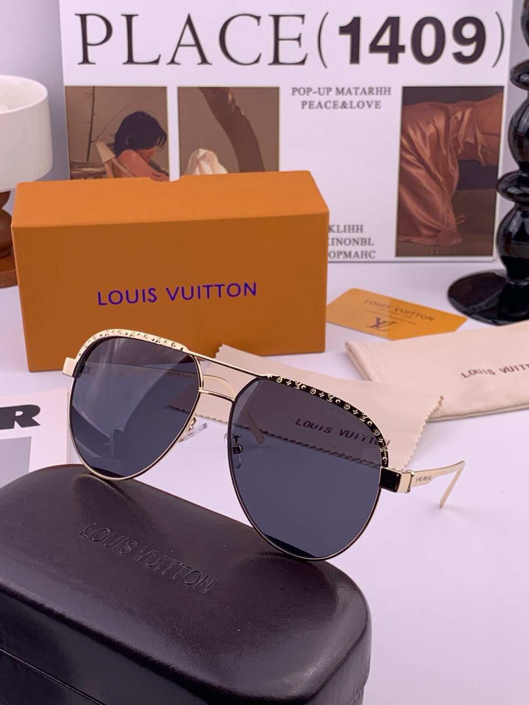 Louis Vuitton L01744 Aviator Black Lens Sunglasses for Men & Women - 431205 - detail image 4