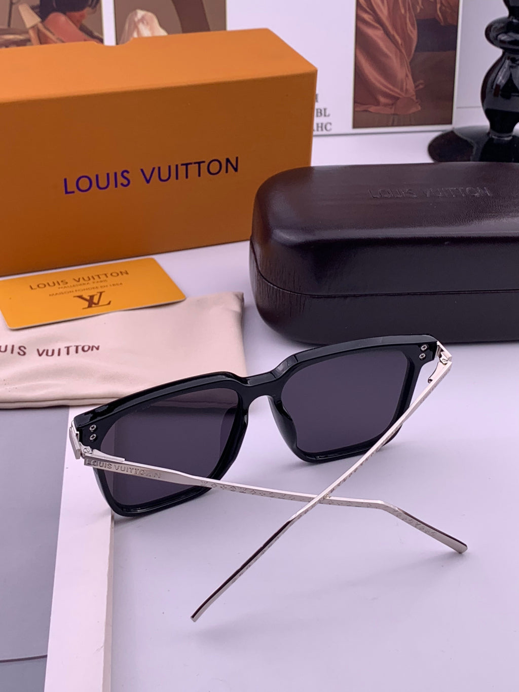 Louis Vuitton L7166 Aviator Gold Lens Sunglasses for Men & Women - 431197 - detail image 6
