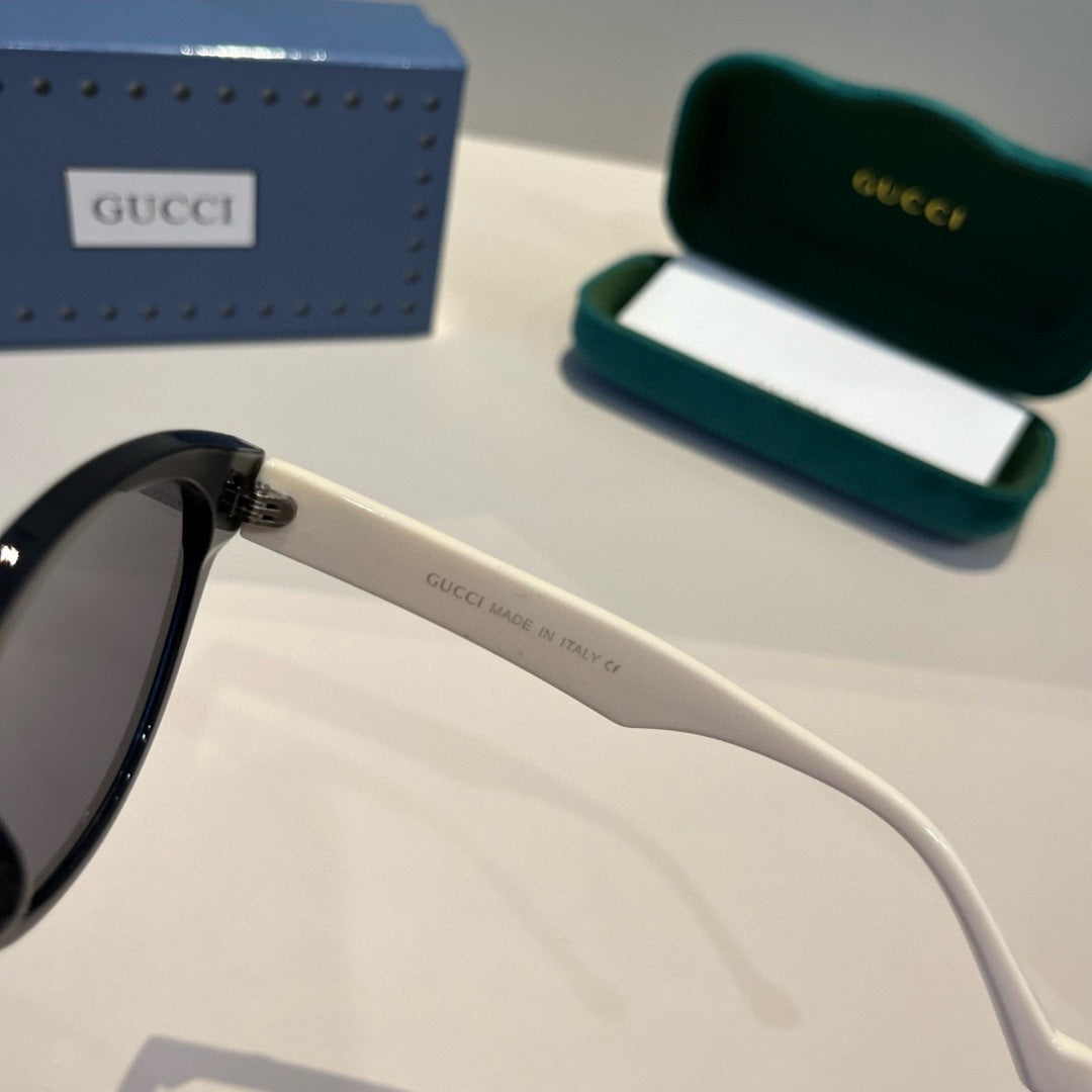 Gucci Oversized Black Lens Sunglasses for Women - 464970 - detail image 8