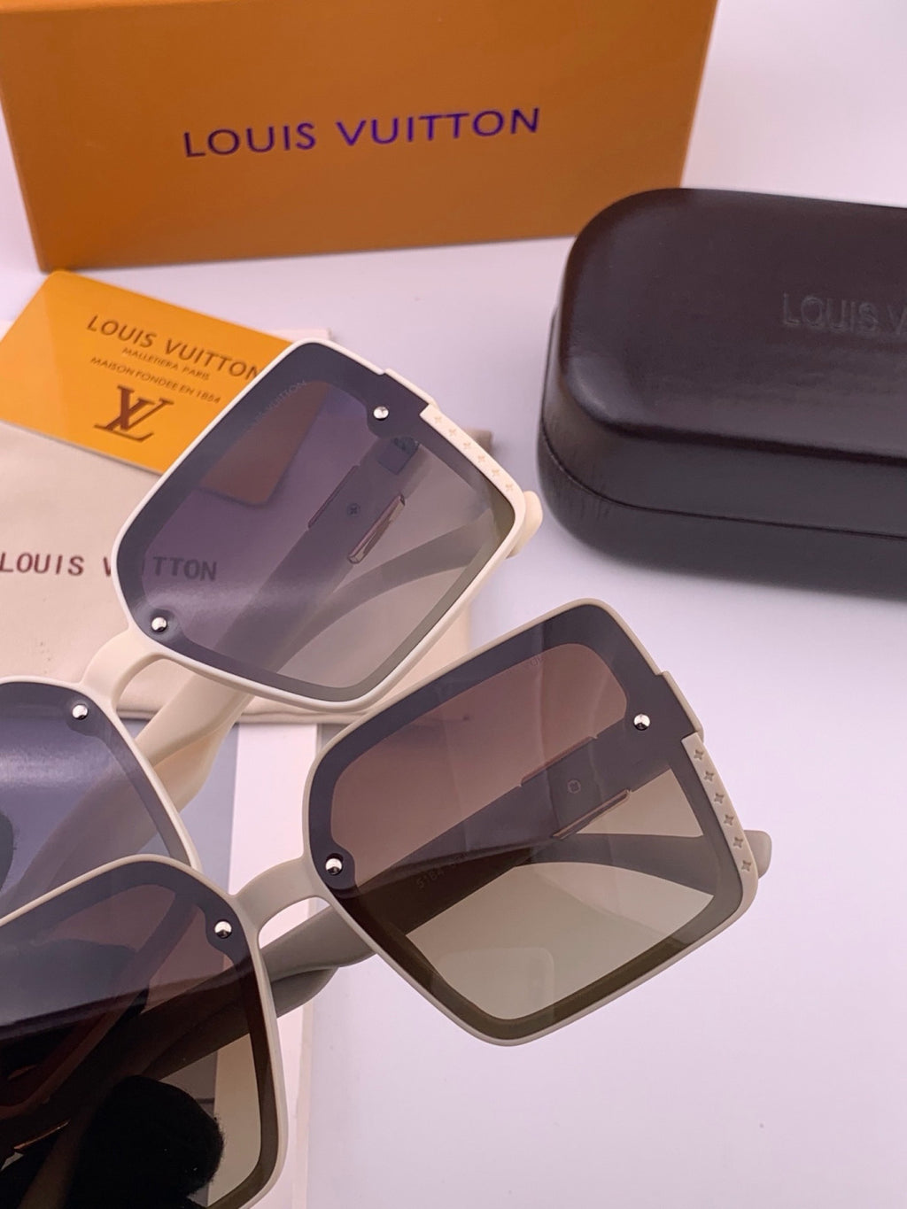 Louis Vuitton L1845 Polarized Square Black Lens Sunglasses for Men & - 431291 - detail image 5