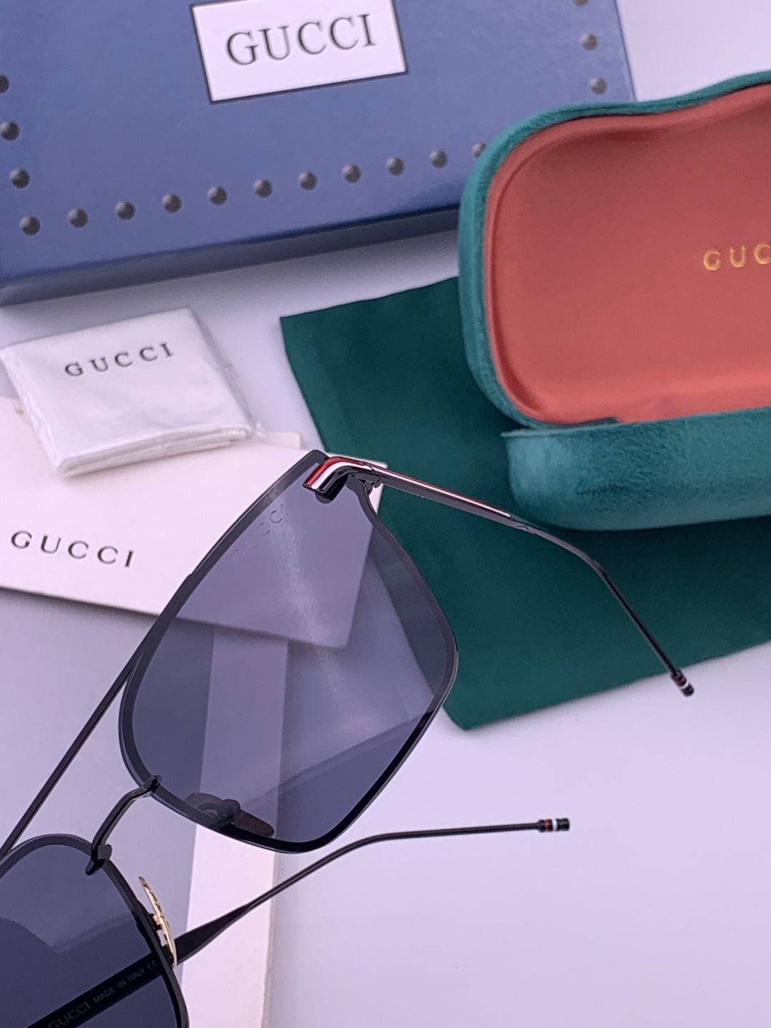 Gucci G152 Polarized Aviator Gold Lens Sunglasses for Men & Women - 431419 - detail image 3