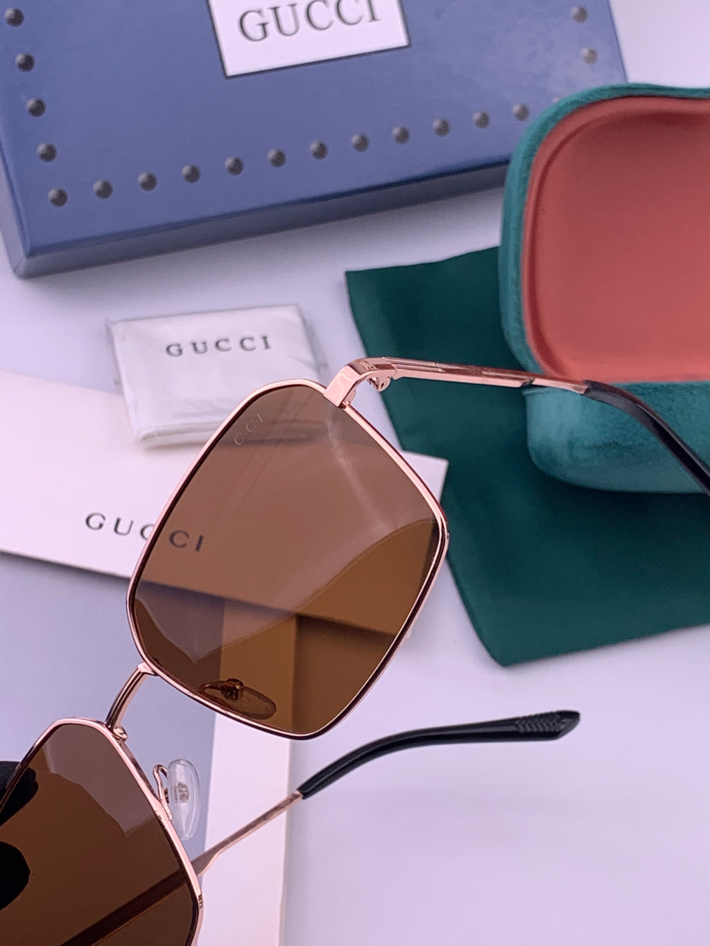 Gucci G3980 Polarized Fashion Gold Lens Sunglasses for Men & Women - detail image 3