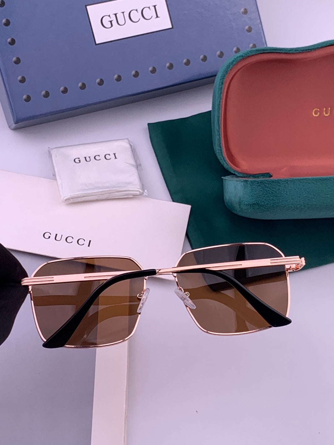 Gucci G3980 Polarized Fashion Gold Lens Sunglasses for Men & Women - detail image 4