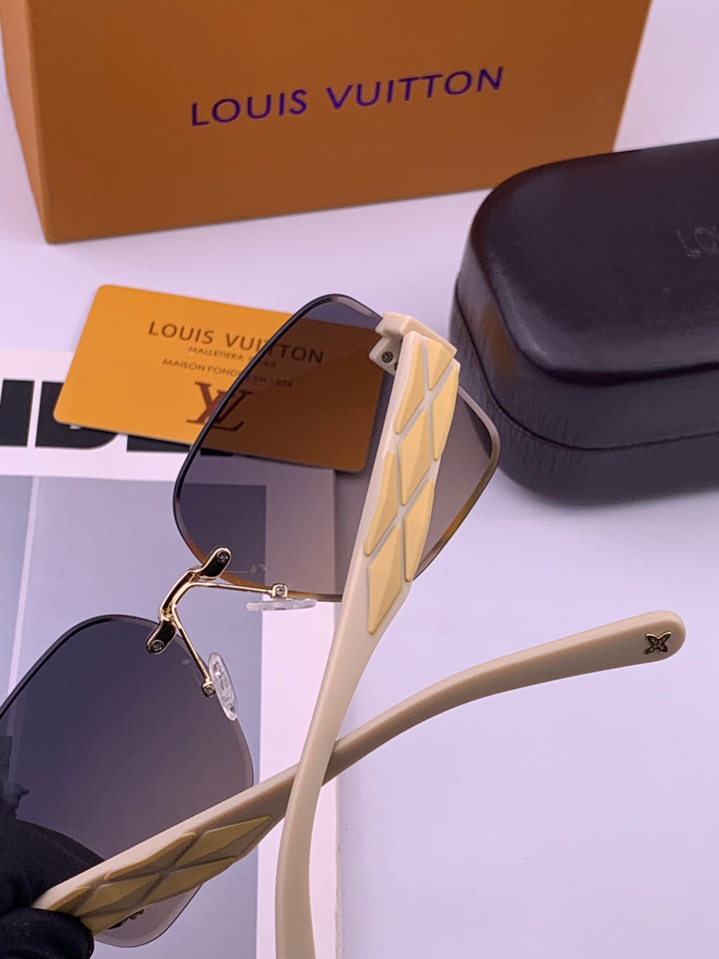 Louis Vuitton L1550 Square Brown Lens Sunglasses for Men & Women - 431287 - detail image 5