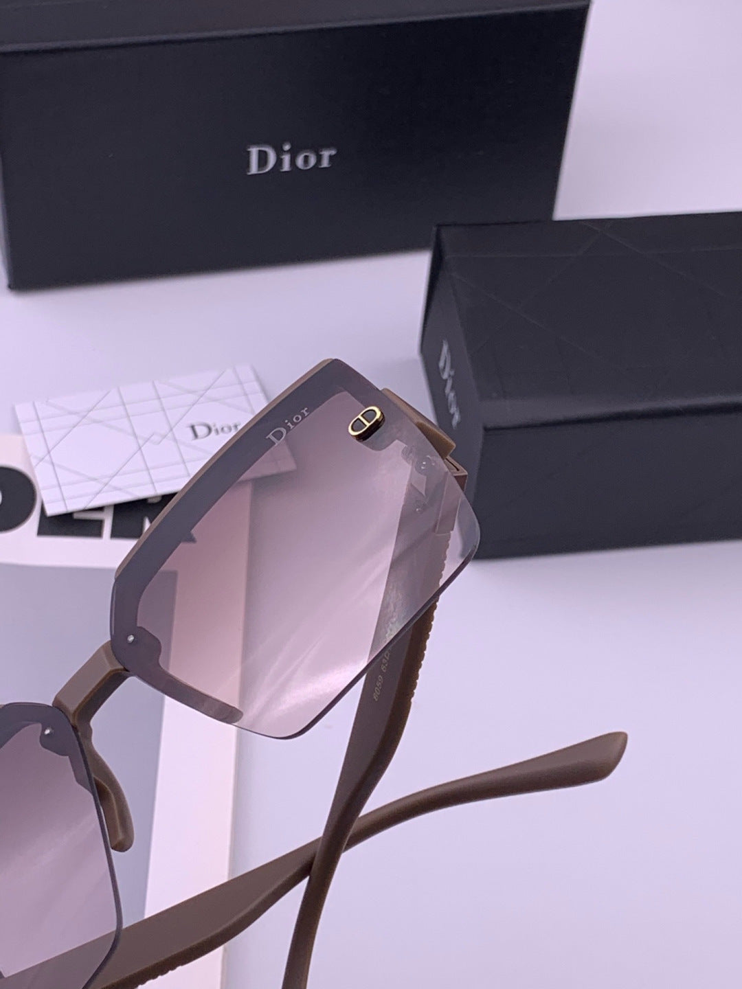 Dior D9805 Square Gold Lens Sunglasses for Men & Women - 431702 - detail image 3