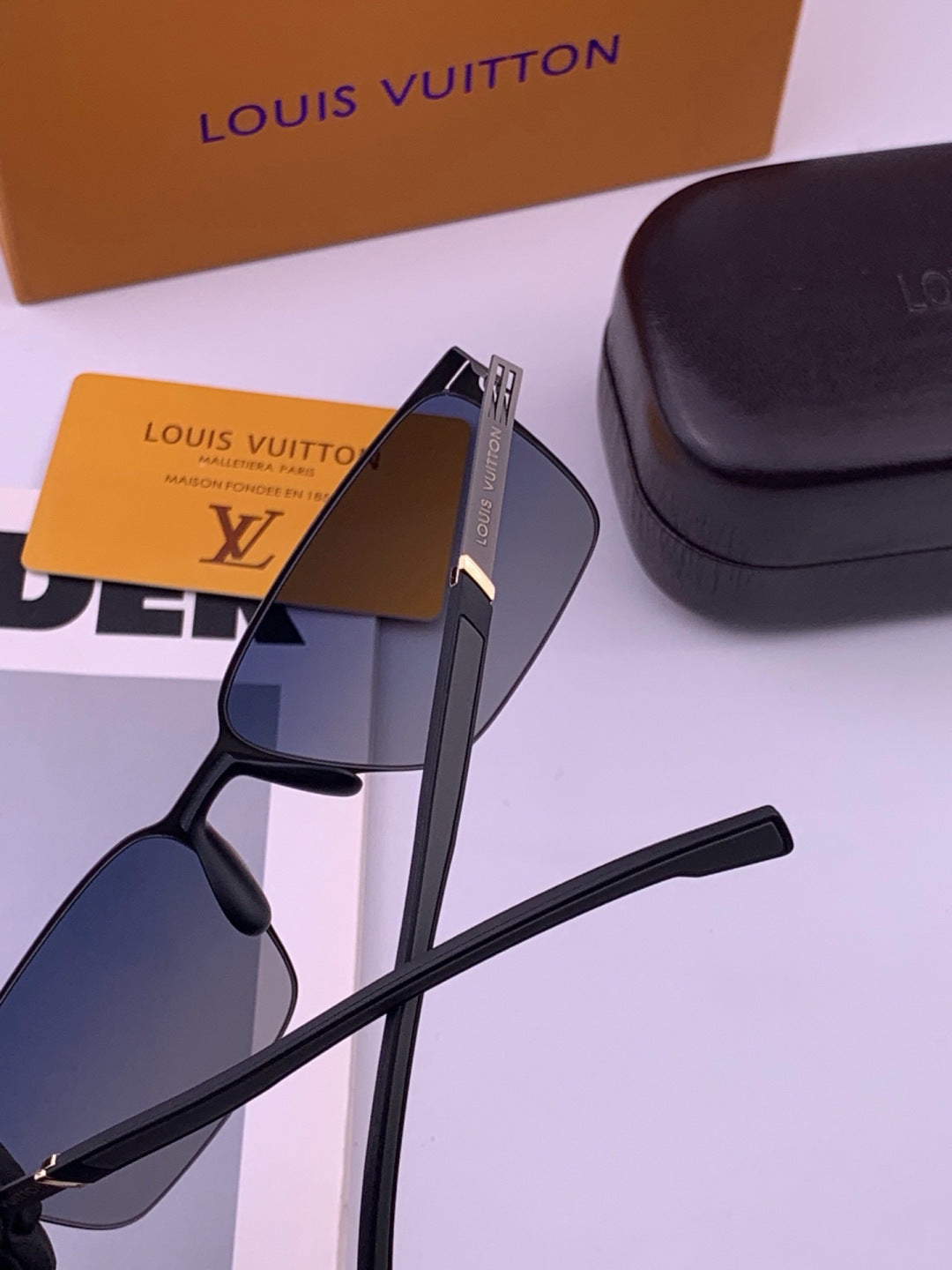 Louis Vuitton L316 Fashion Gold Lens Sunglasses for Men & Women - 431279 - detail image 5