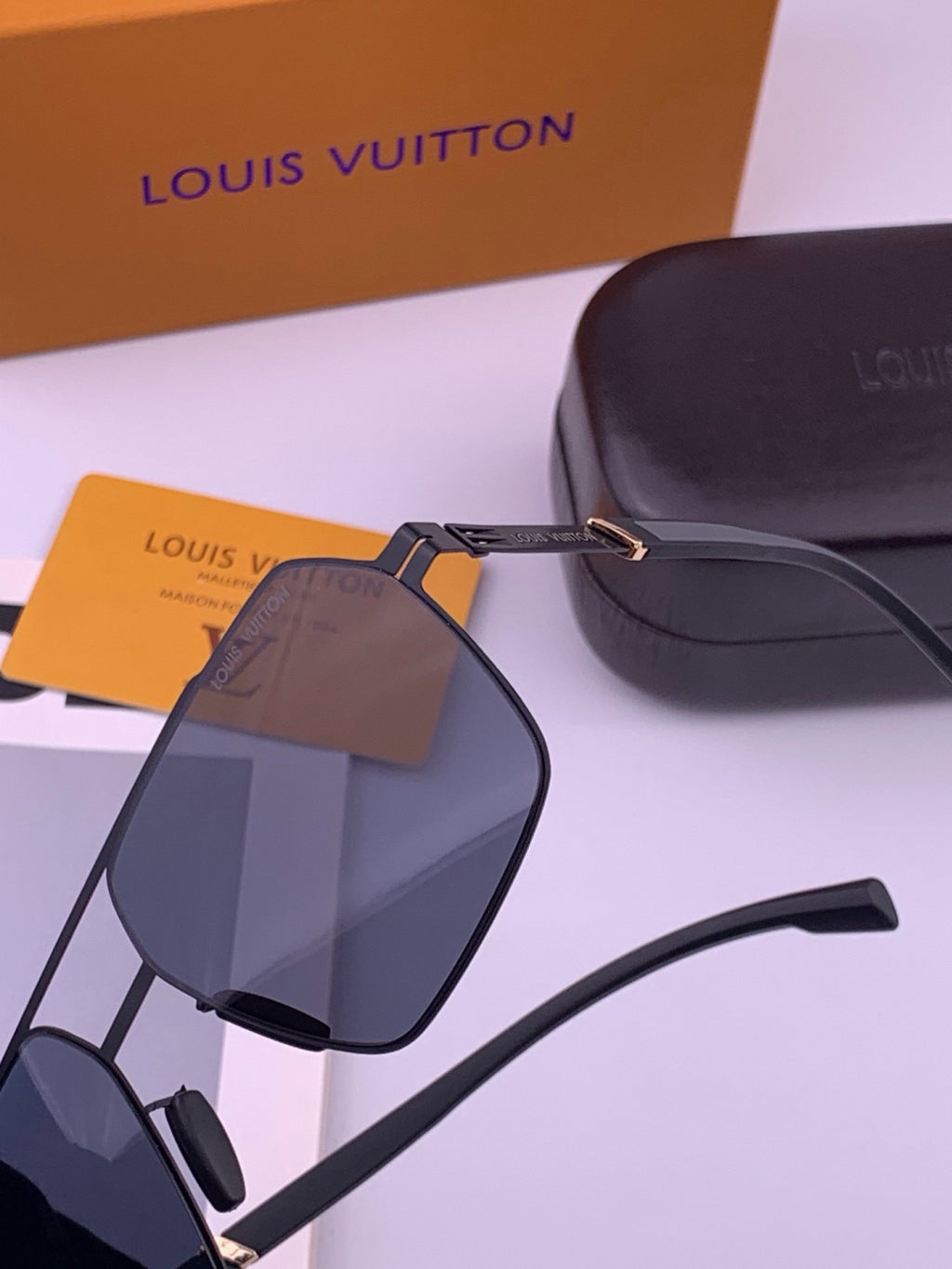 Louis Vuitton L313 Fashion Gold Lens Sunglasses for Men & Women - 431281 - detail image 3