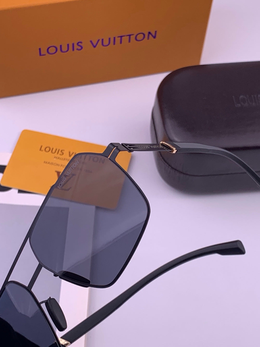 Louis Vuitton L313 Fashion Gold Lens Sunglasses for Men & Women - 431281 - detail image 3