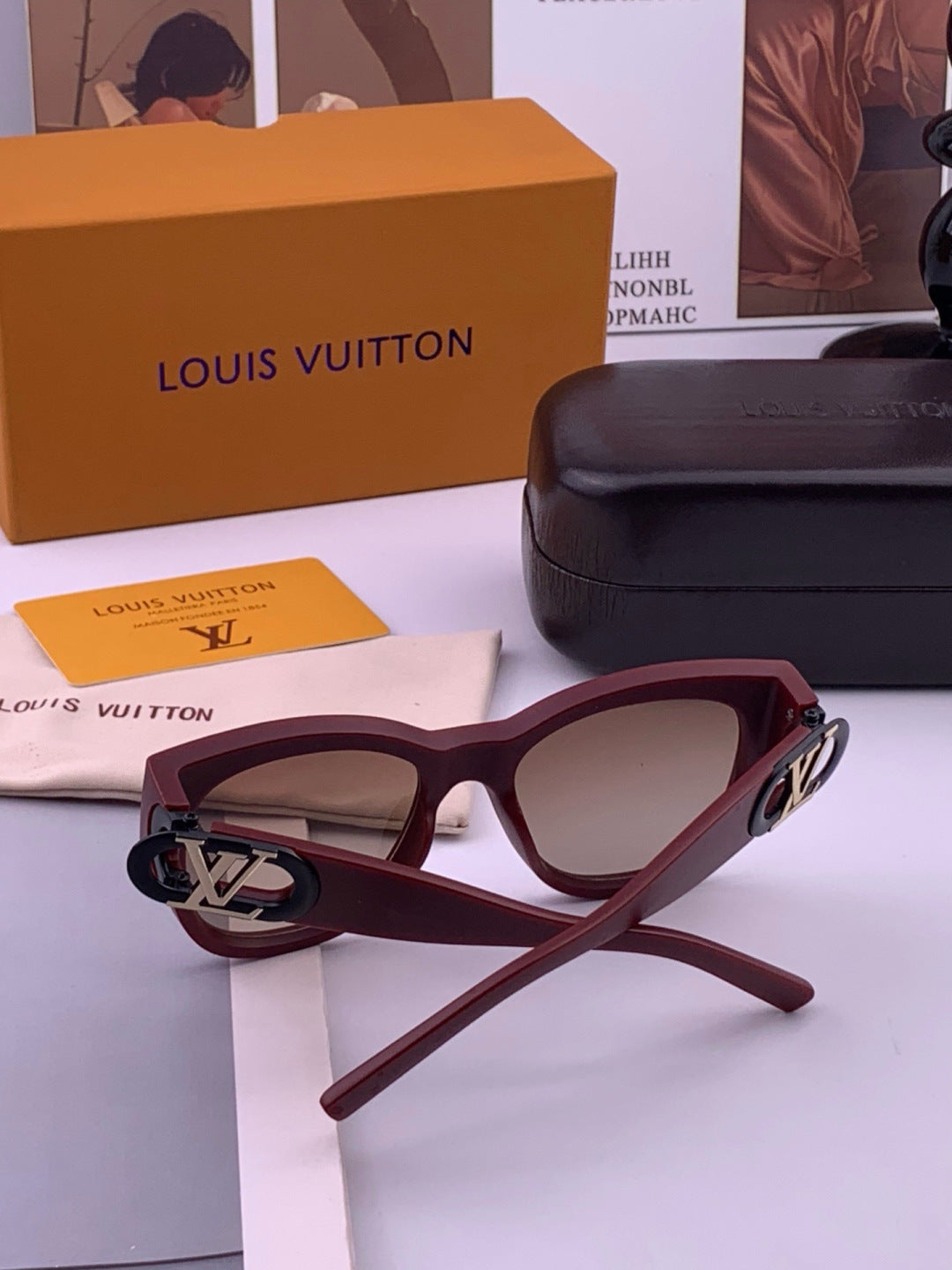 Louis Vuitton L07002 Square Black Lens Sunglasses for Women - 431186 - detail image 5