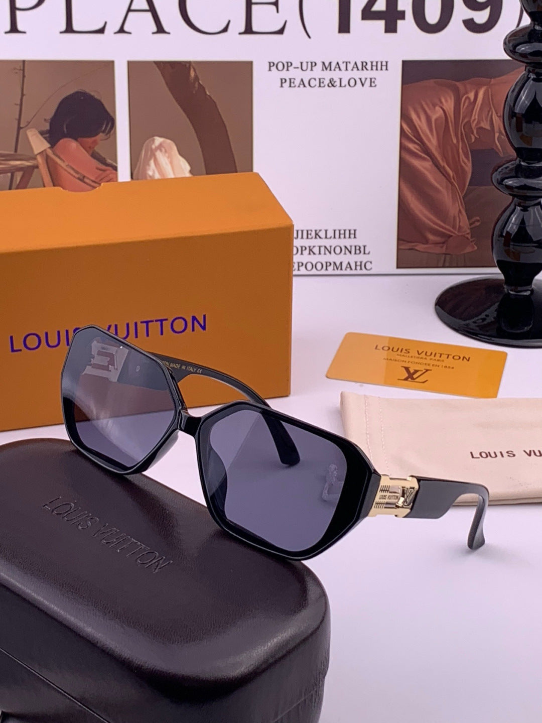 Louis Vuitton L17001 Square Black Lens Sunglasses for Women - 431188 - detail image 2