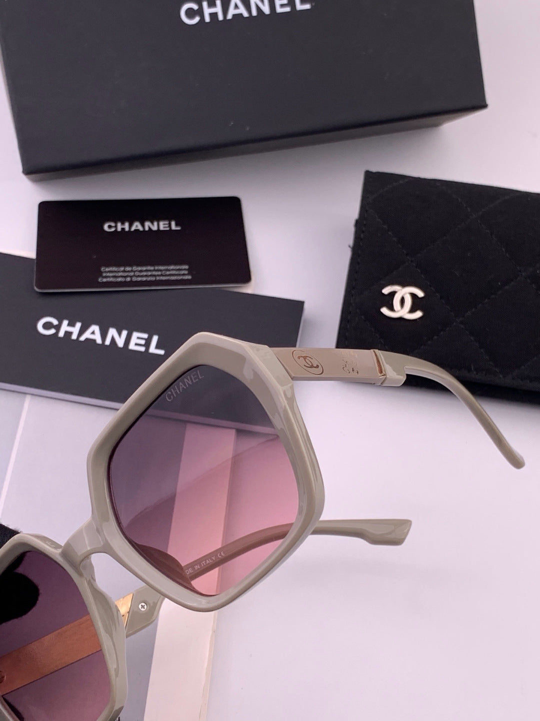 Chanel CH84022 Oversized Black Lens Sunglasses for Men & Women - 431588 - detail image 3