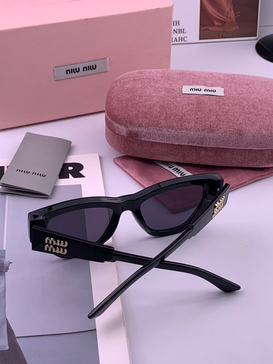 Miu Miu M8232 Fashion Brown Lens Sunglasses for Men & Women - 432658 - detail image 6