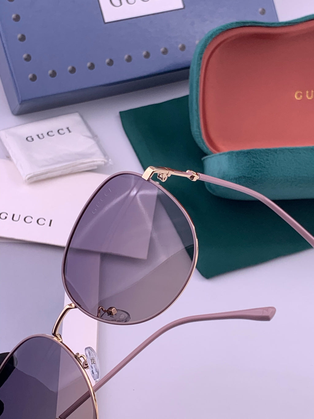 Gucci G8821 Polarized Oversized Black Lens Sunglasses for Men & Women - 431345 - detail image 3