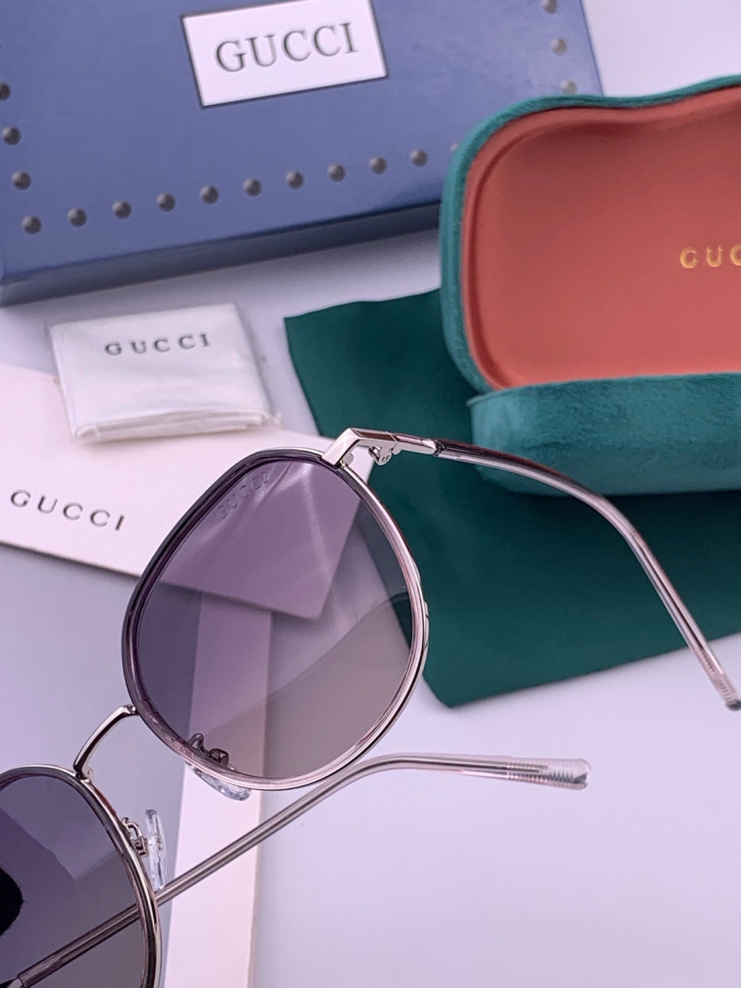 Gucci G3825 Polarized Square Red Lens Sunglasses for Women - 431351 - detail image 3