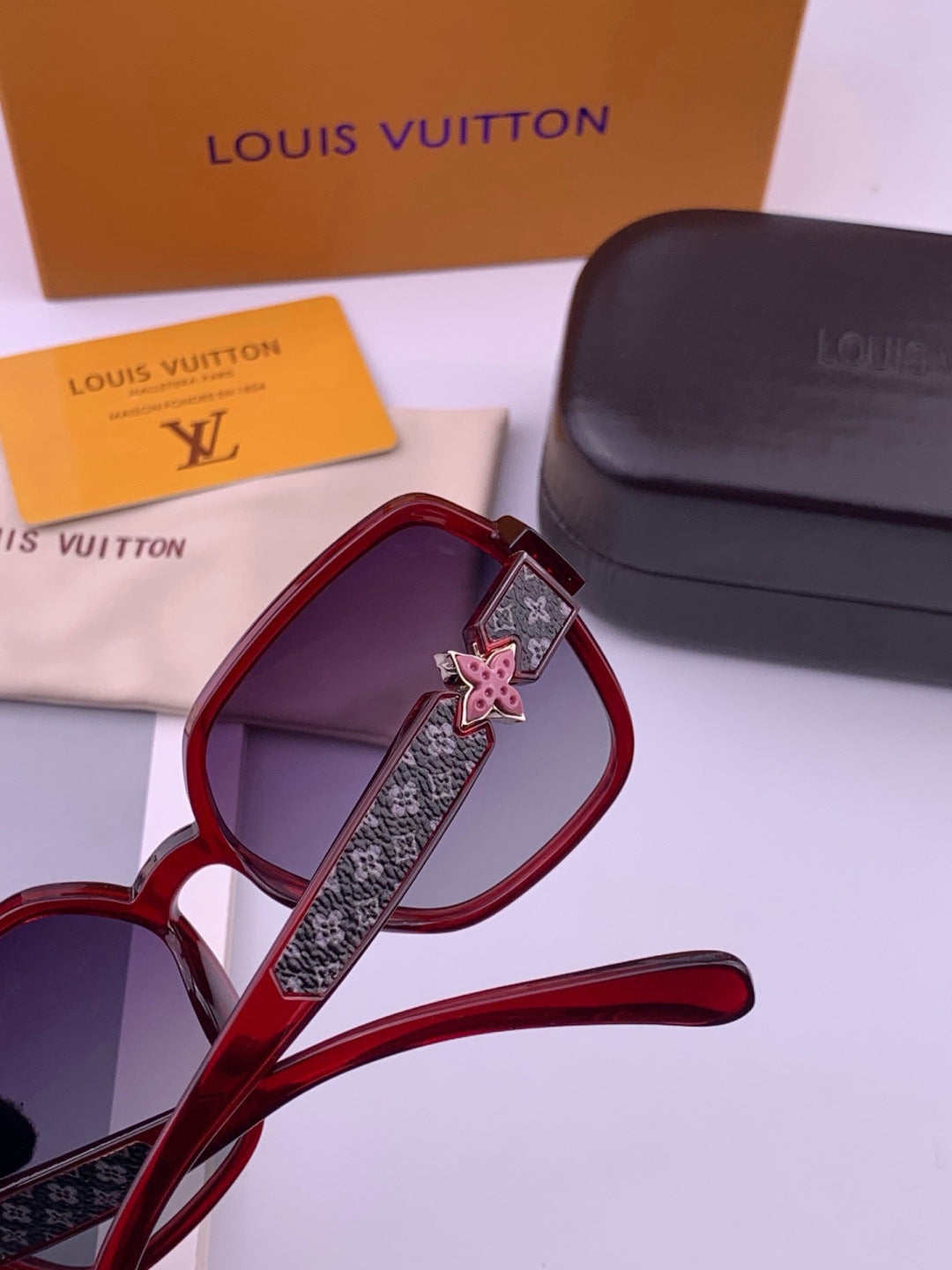 Louis Vuitton 2614 Polarized Square Gold Lens Sunglasses for Men & Wo - 431173 - detail image 5