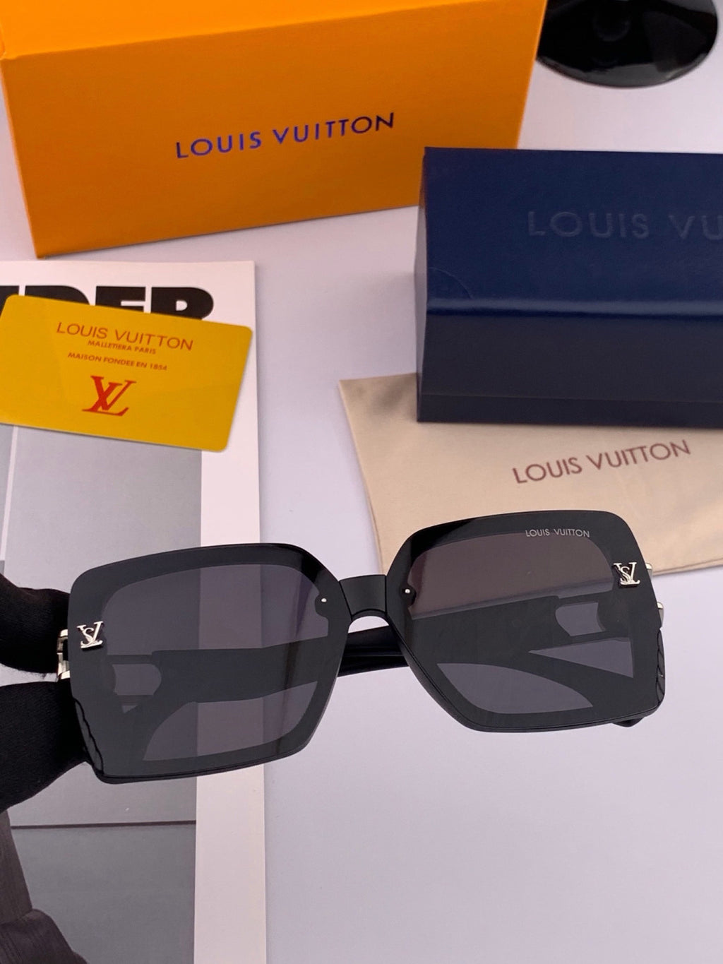 Louis Vuitton L5304 Polarized Square Gold Lens Sunglasses for Men & W - 431176 - detail image 2