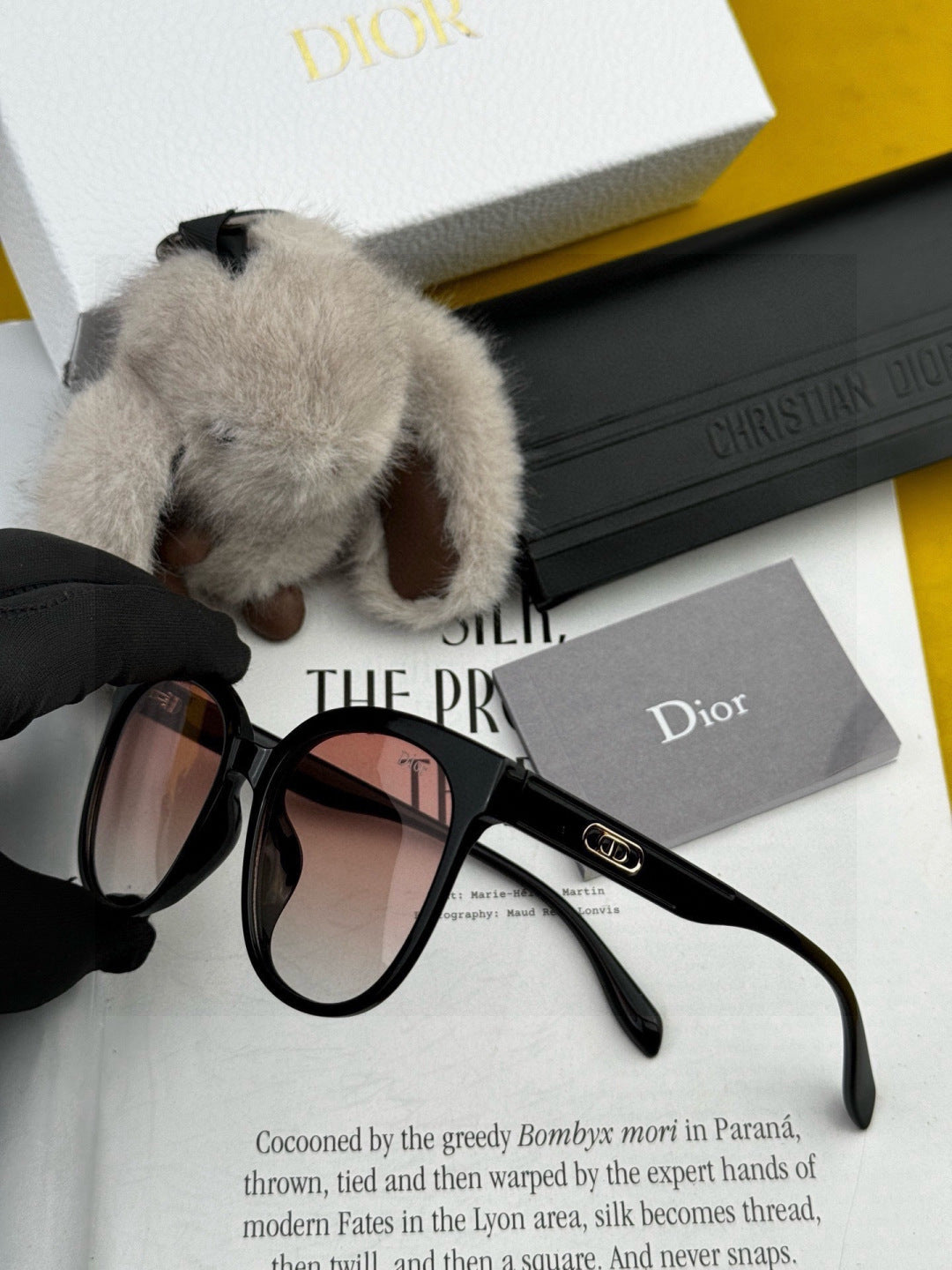 Dior D6106 Polarized Round Red Lens Sunglasses for Men & Women - 431772 - detail image 4