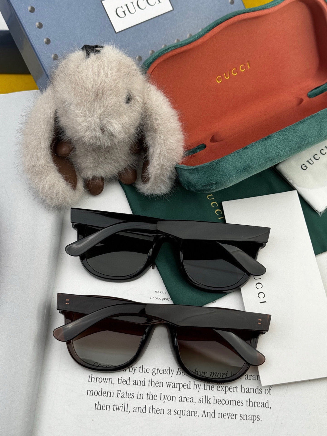 Gucci G9108 Polarized Square Red Lens Sunglasses for Men & Women - detail image 5