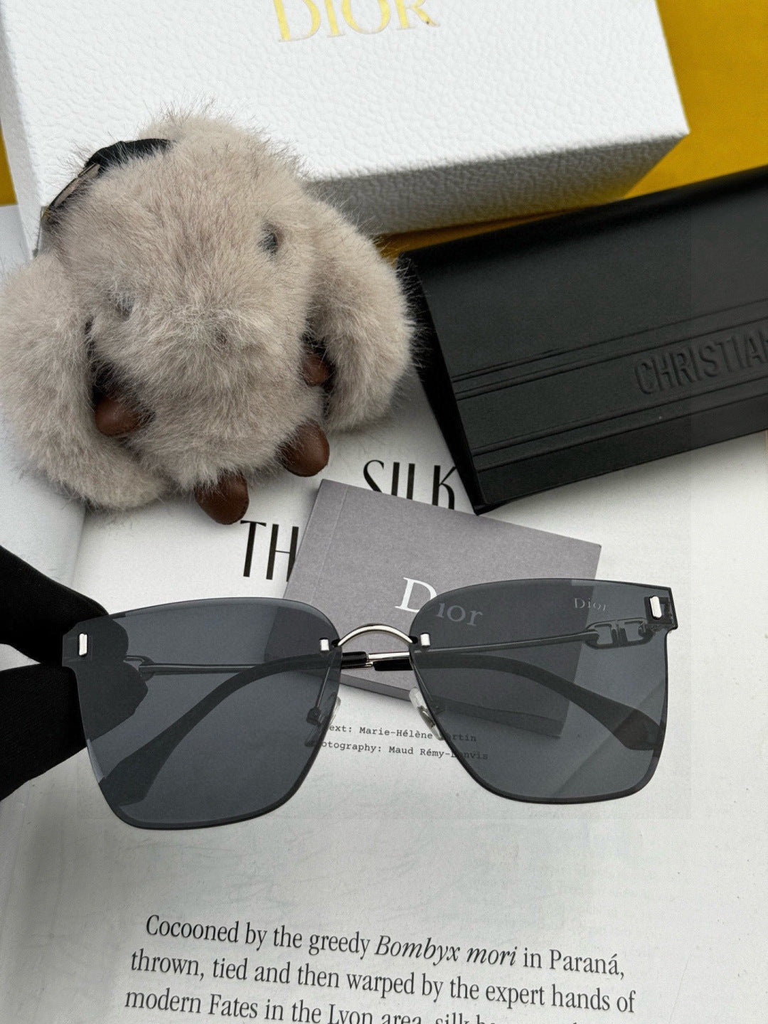 Dior CD4641 Polarized Rimless Gold Lens Sunglasses for Men & Women - 449113 - detail image 2