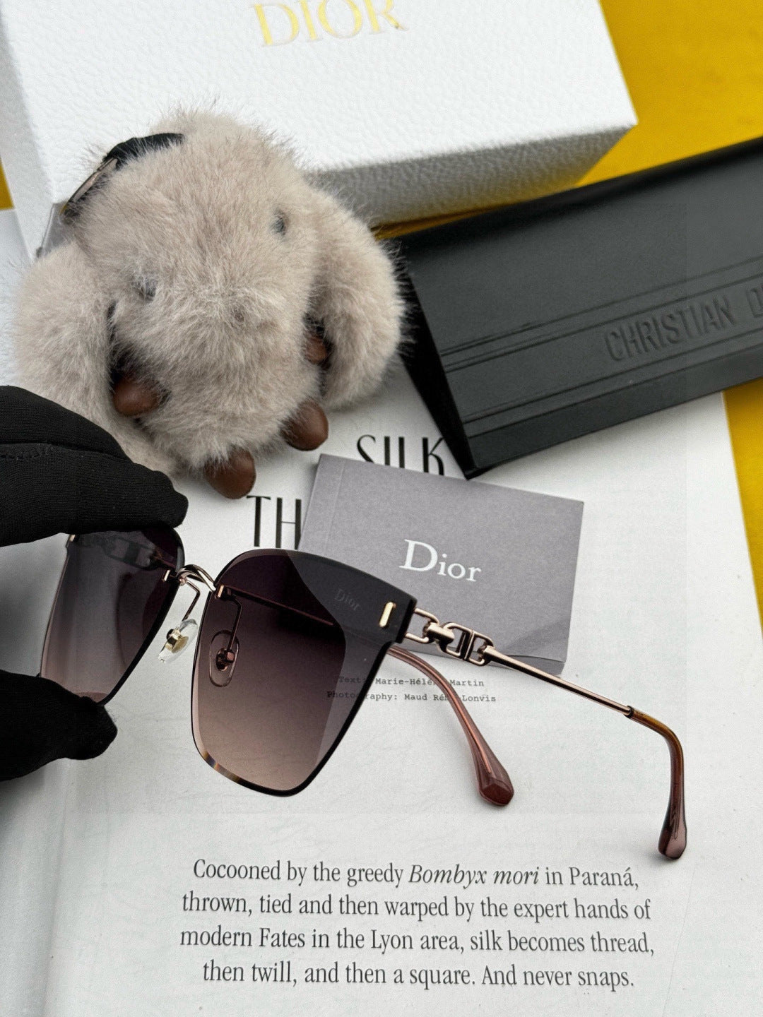 Dior CD4641 Polarized Rimless Gold Lens Sunglasses for Men & Women - 449113 - detail image 3