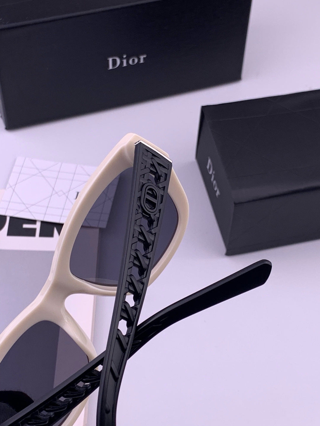 Dior D7911 Polarized Square Blue Lens Sunglasses for Men & Women - detail image 5