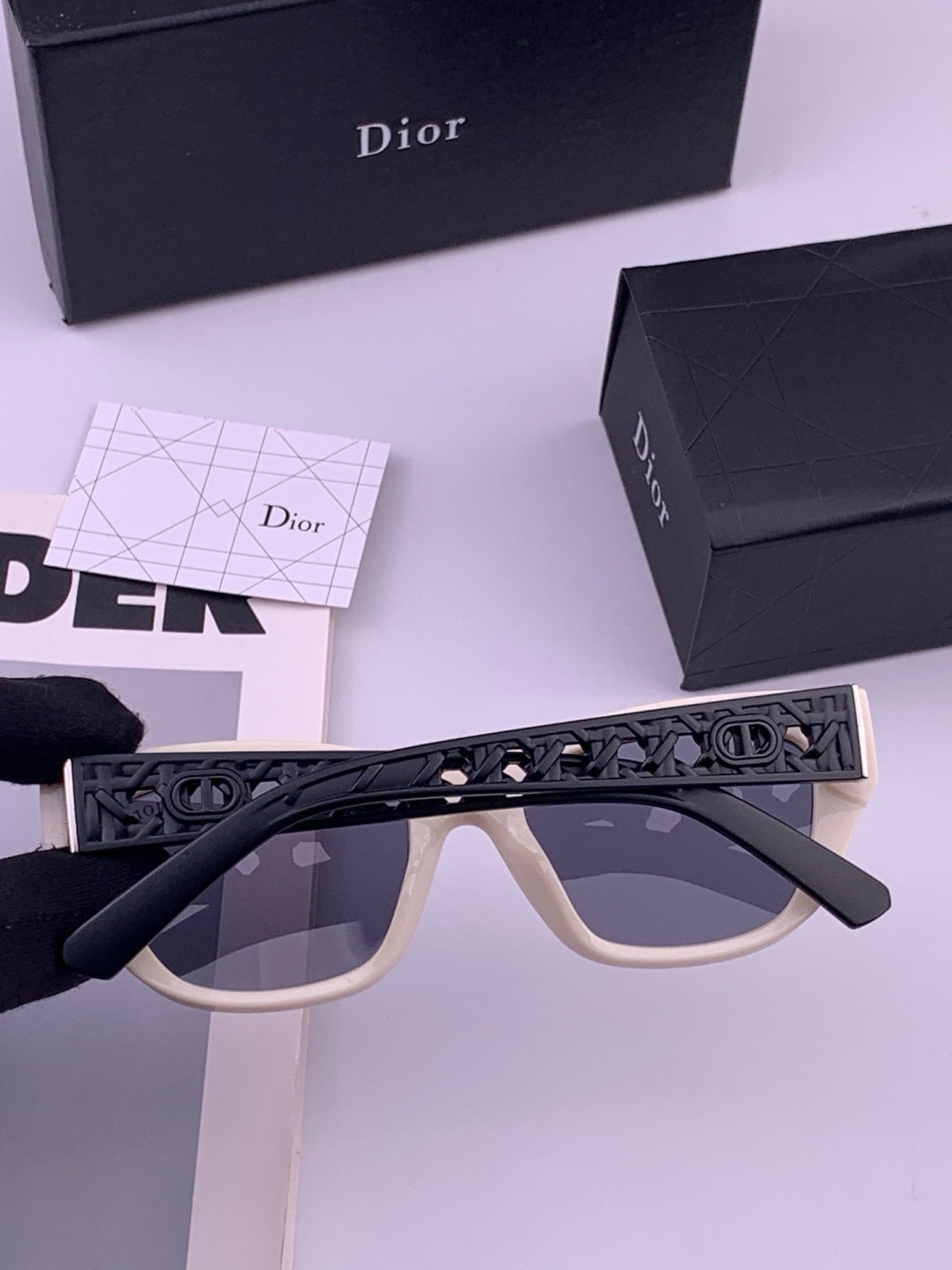 Dior D7911 Polarized Square Blue Lens Sunglasses for Men & Women - detail image 4