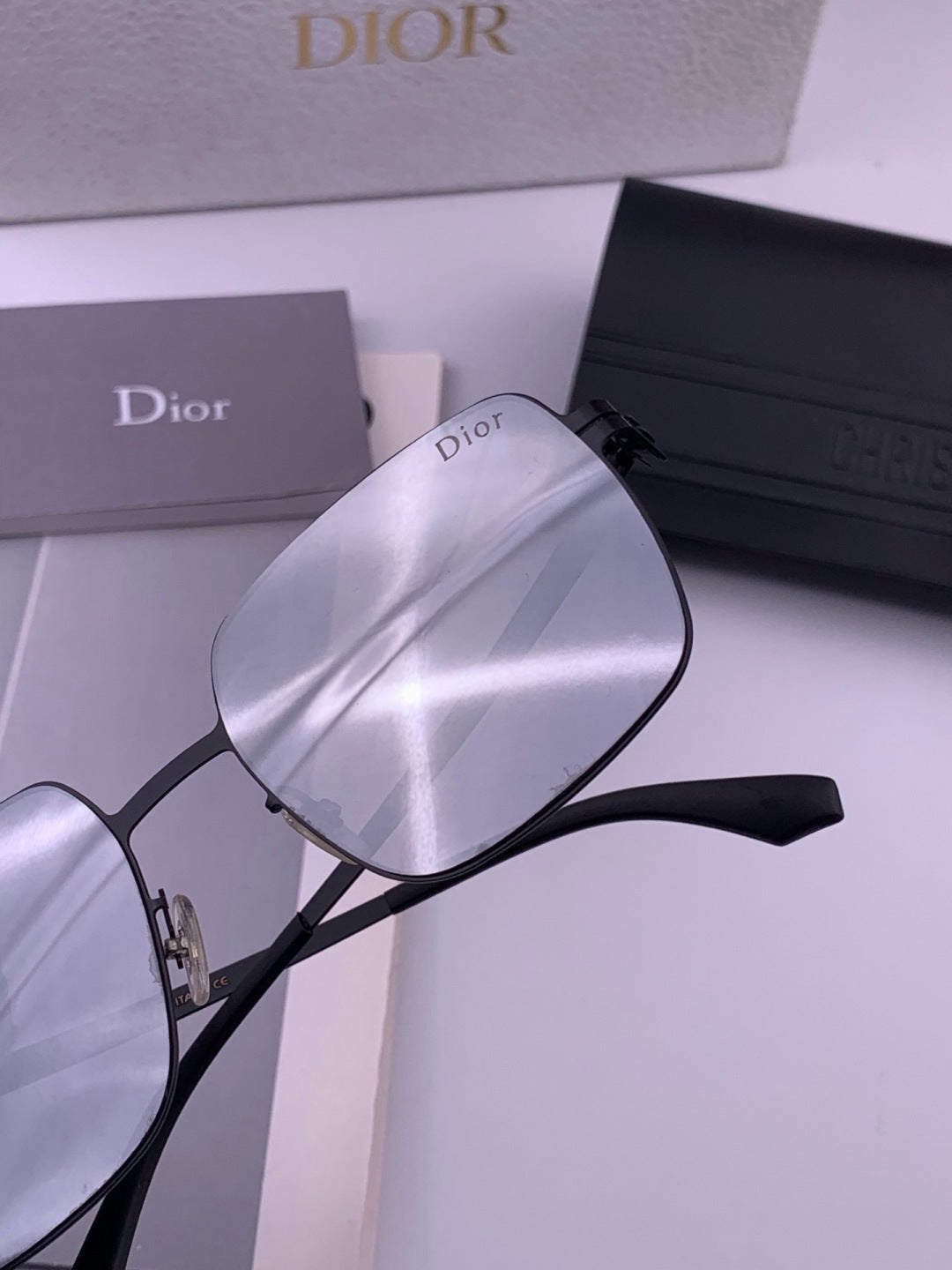 Dior D3908 Fashion Black Lens Sunglasses for Men & Women - 449152 - detail image 4