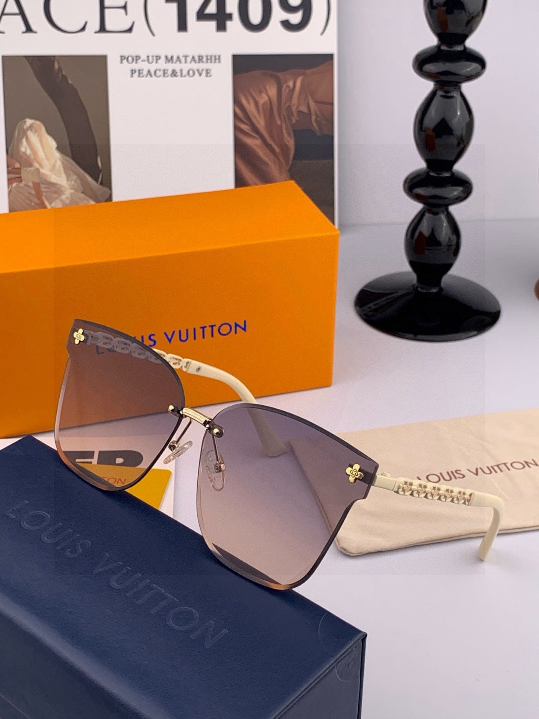 Louis Vuitton L7101 Square Gold Lens Sunglasses for Men & Women - 448590 - detail image 3