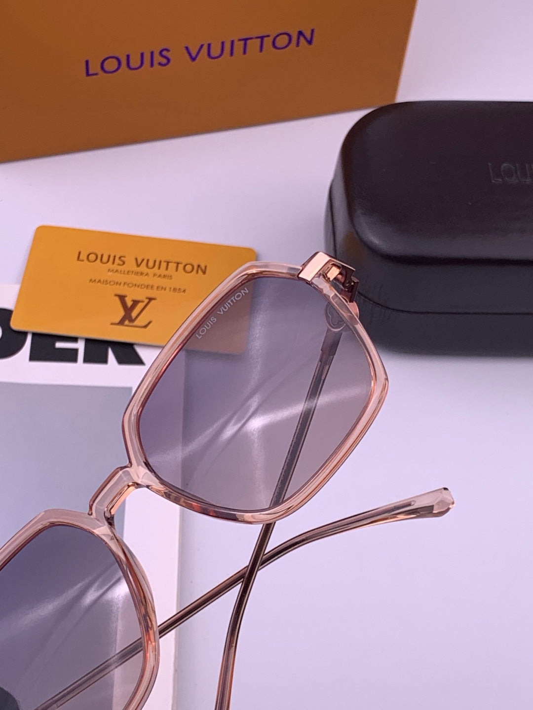 Louis Vuitton Polarized Square Brown Lens Sunglasses for Men & Women - 448516 - detail image 5