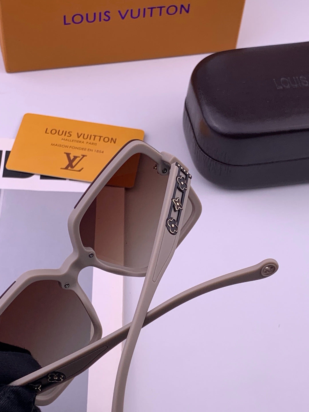 Louis Vuitton L5710 Polarized Square Brown Lens Sunglasses for Men & - 448519 - detail image 4