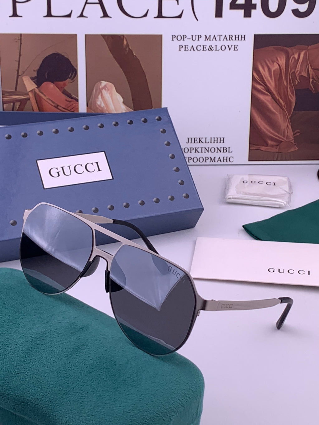 Gucci G7225 Polarized Aviator Gold Lens Sunglasses for Men - detail image 2