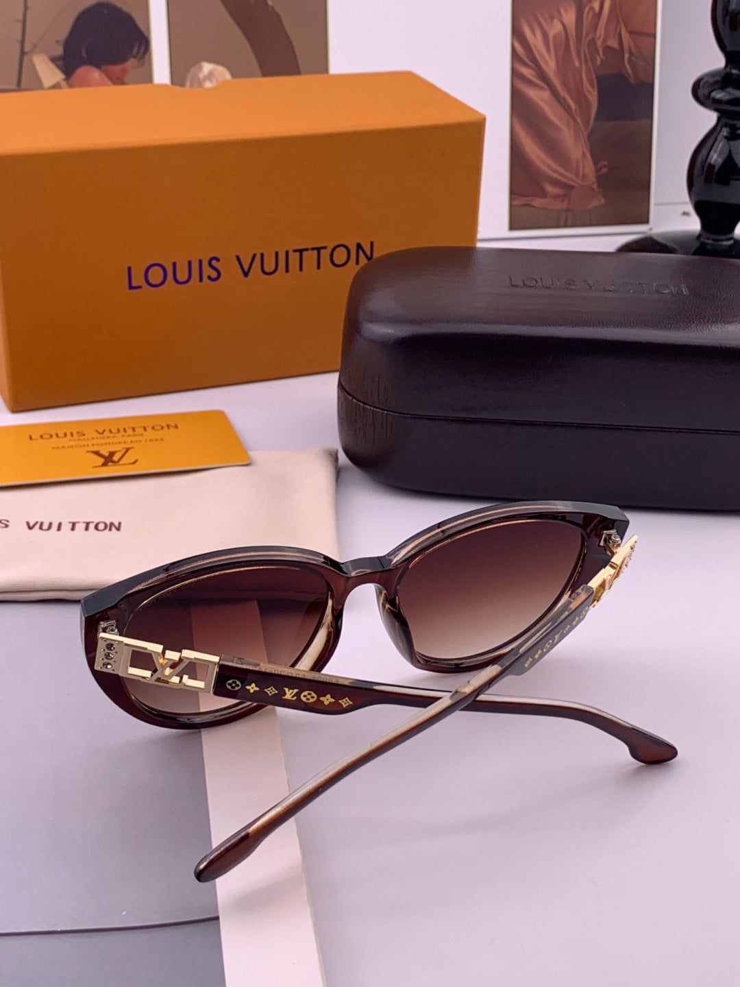 Louis Vuitton L15803 Square Black Lens Sunglasses for Women - 448504 - detail image 6