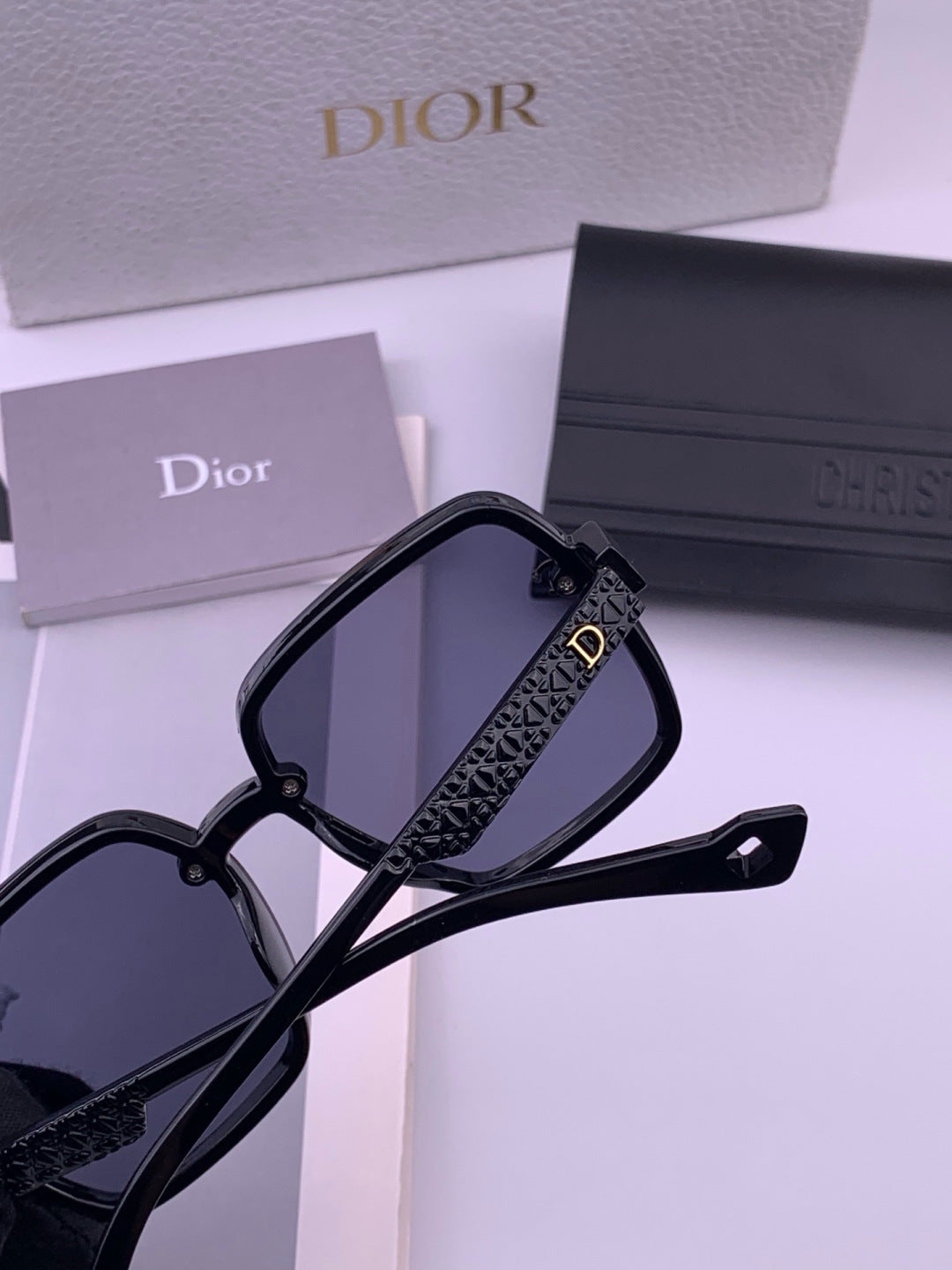 Dior D47002 Fashion Blue Lens Sunglasses for Men & Women - detail image 4