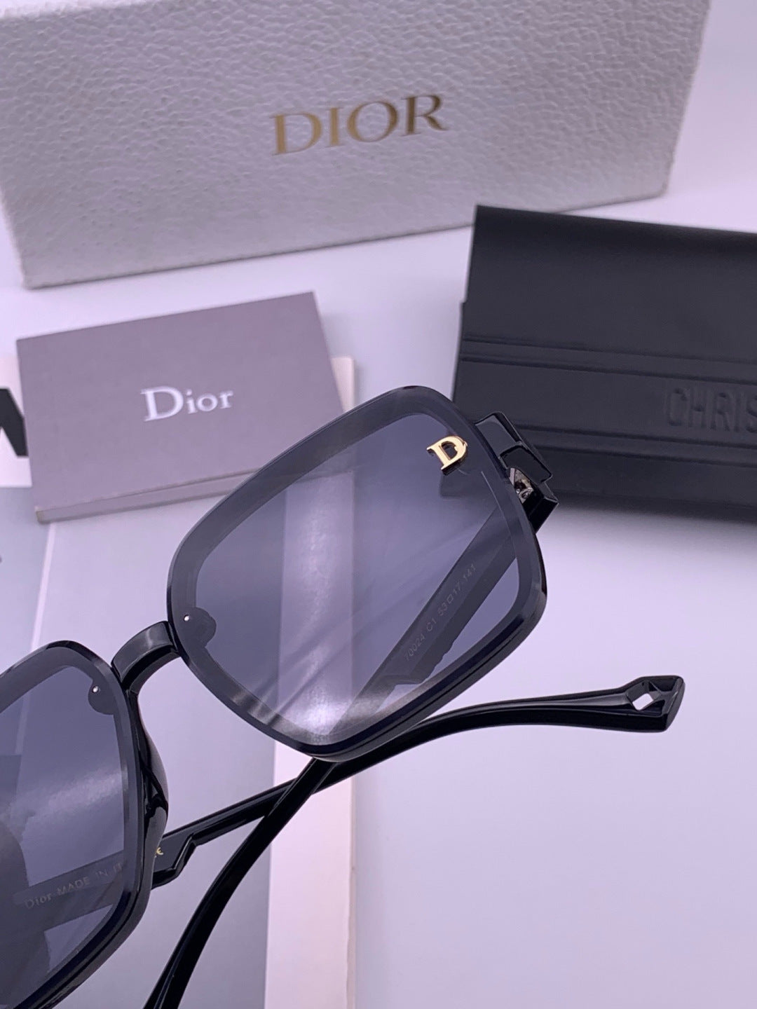 Dior D47002 Fashion Blue Lens Sunglasses for Men & Women - detail image 6