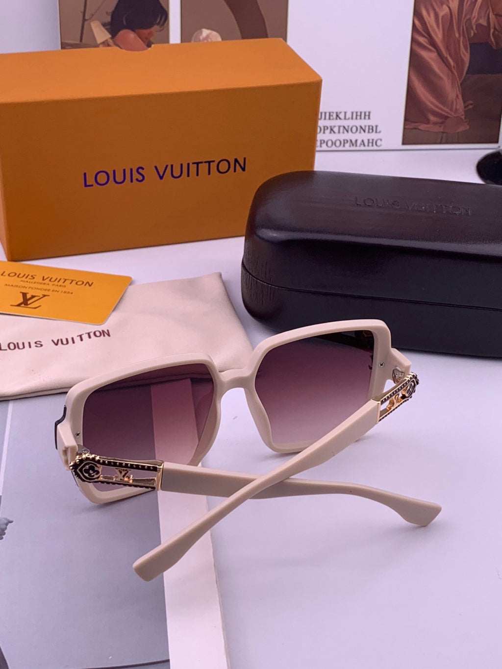 Louis Vuitton L77004 Oversized Purple Lens Sunglasses for Men & Women - 448494 - detail image 5