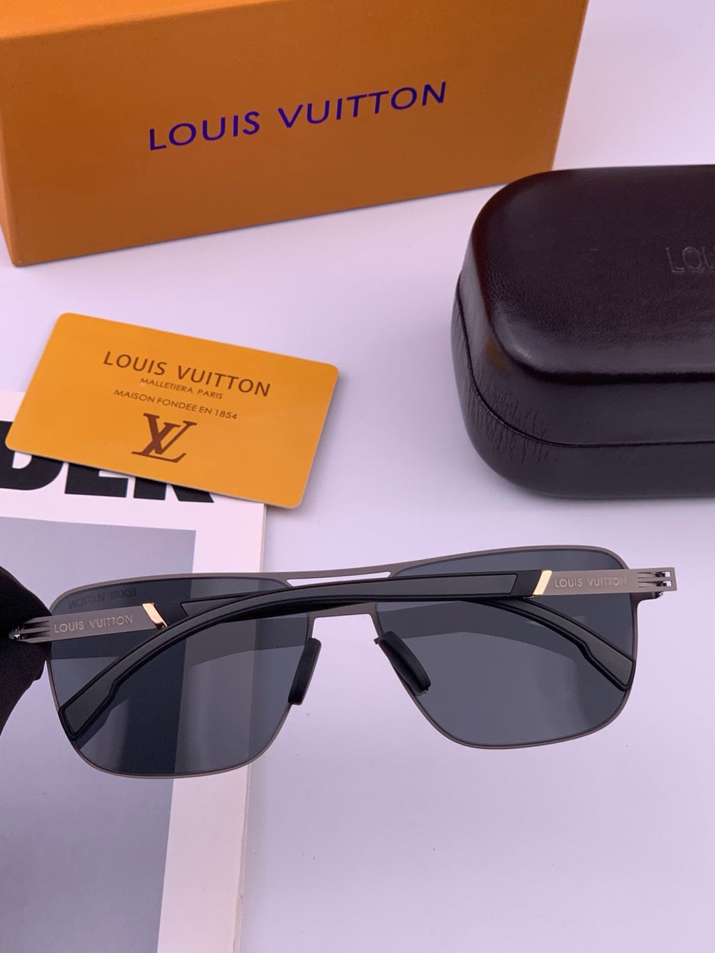 Louis Vuitton L816 Fashion Gold Lens Sunglasses for Men & Women - 448555 - detail image 4