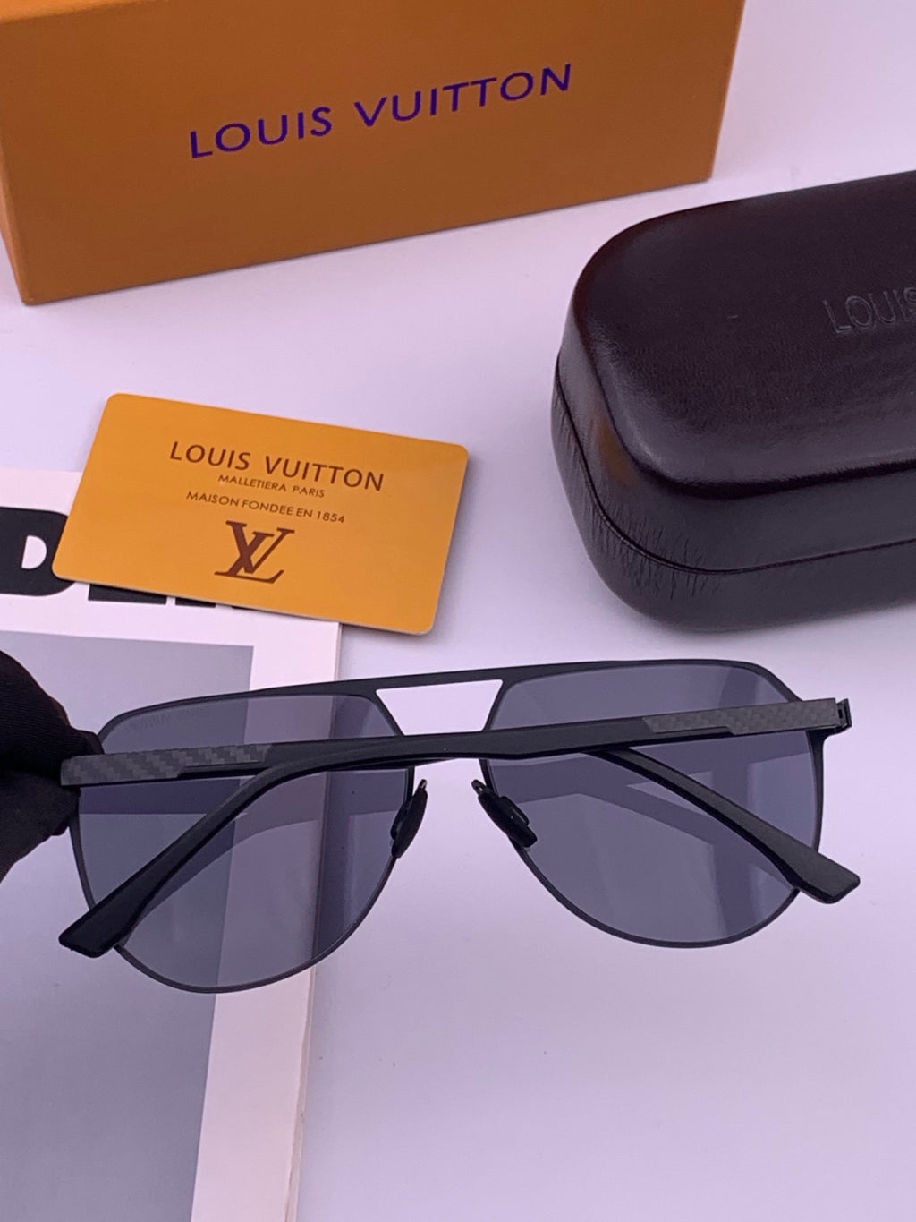 Louis Vuitton L315 Fashion Gold Lens Sunglasses for Men & Women - 448558 - detail image 4