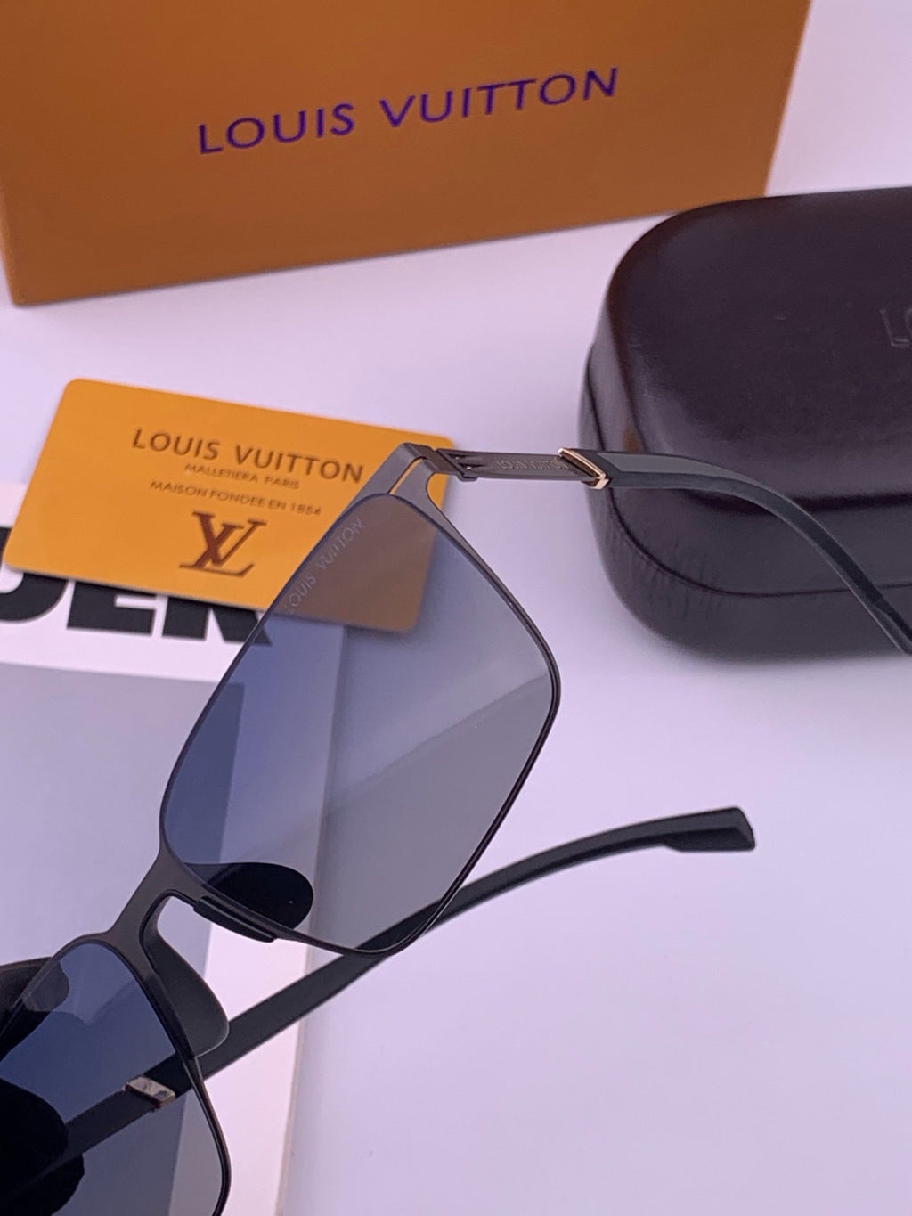 Louis Vuitton L316 Fashion Gold Lens Sunglasses for Men & Women - detail image 3