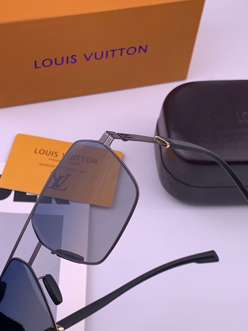 Louis Vuitton L313 Fashion Gold Lens Sunglasses for Men & Women - 448573 - detail image 2