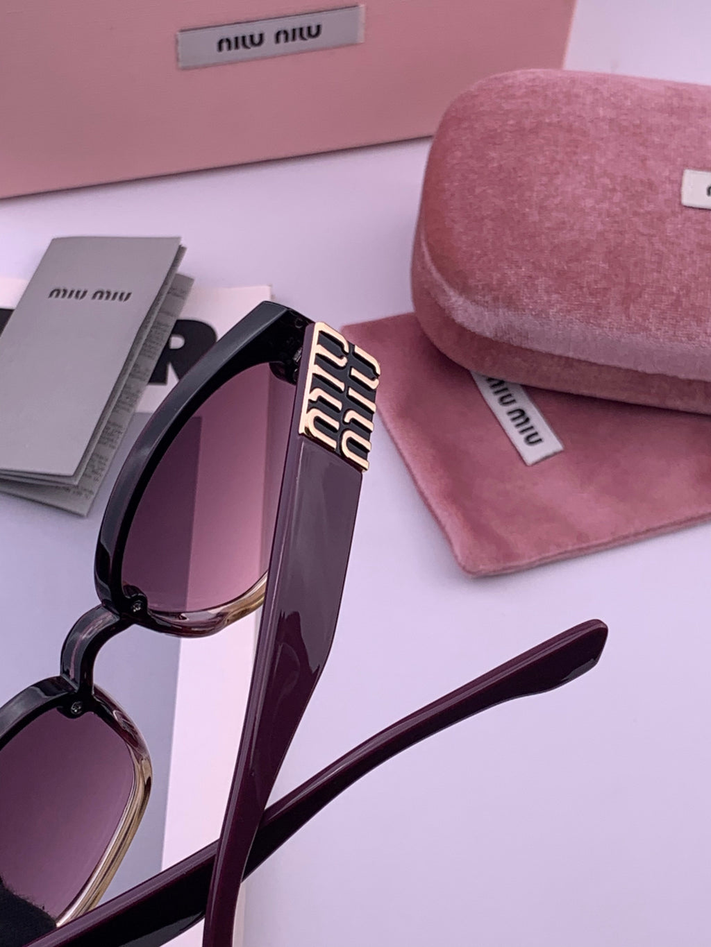 Miu Miu M7350 Fashion Purple Lens Sunglasses for Men & Women - 466164 - detail image 4