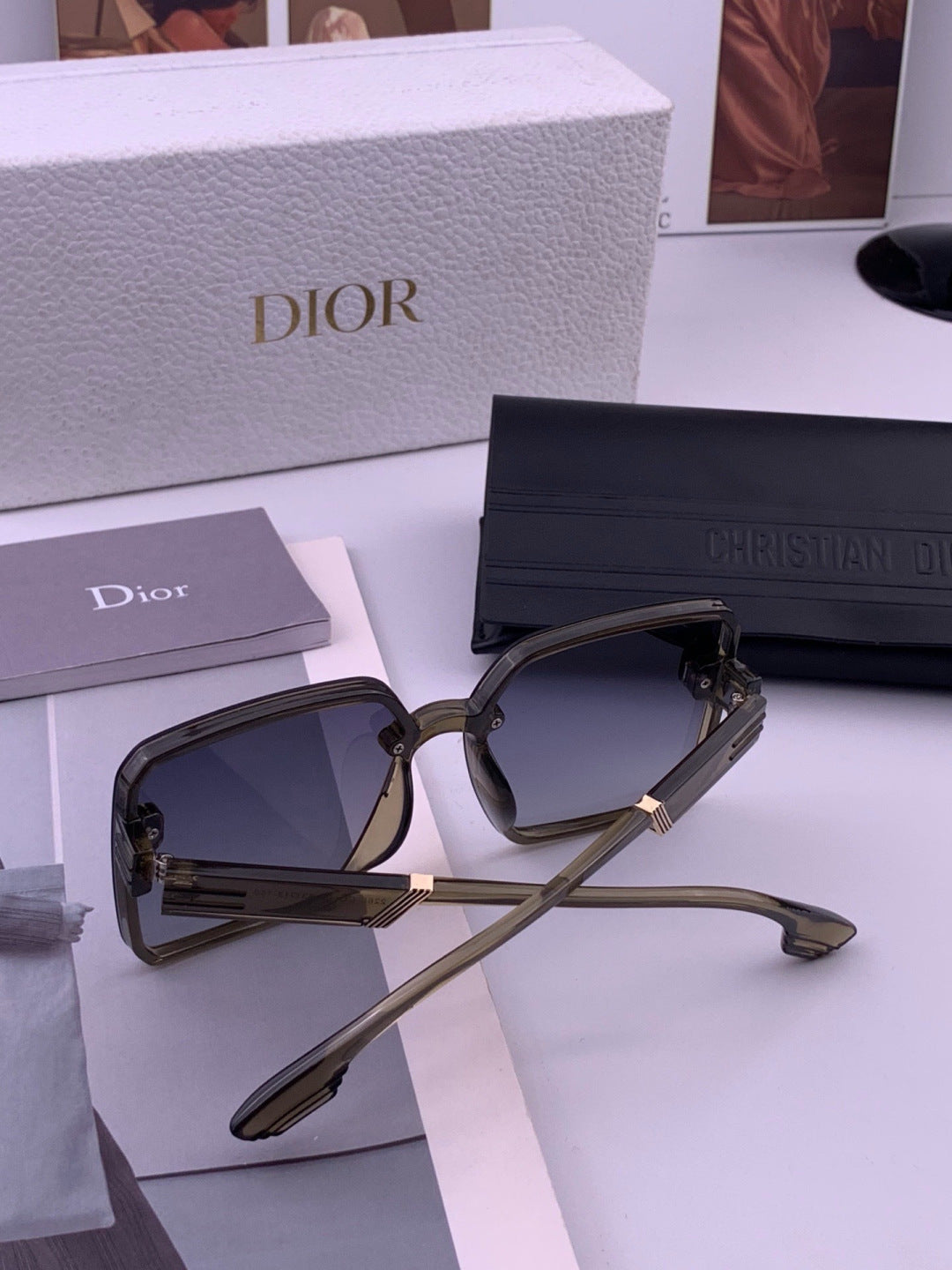 Dior CD8226 Polarized Square Gold Lens Sunglasses for Women - detail image 5
