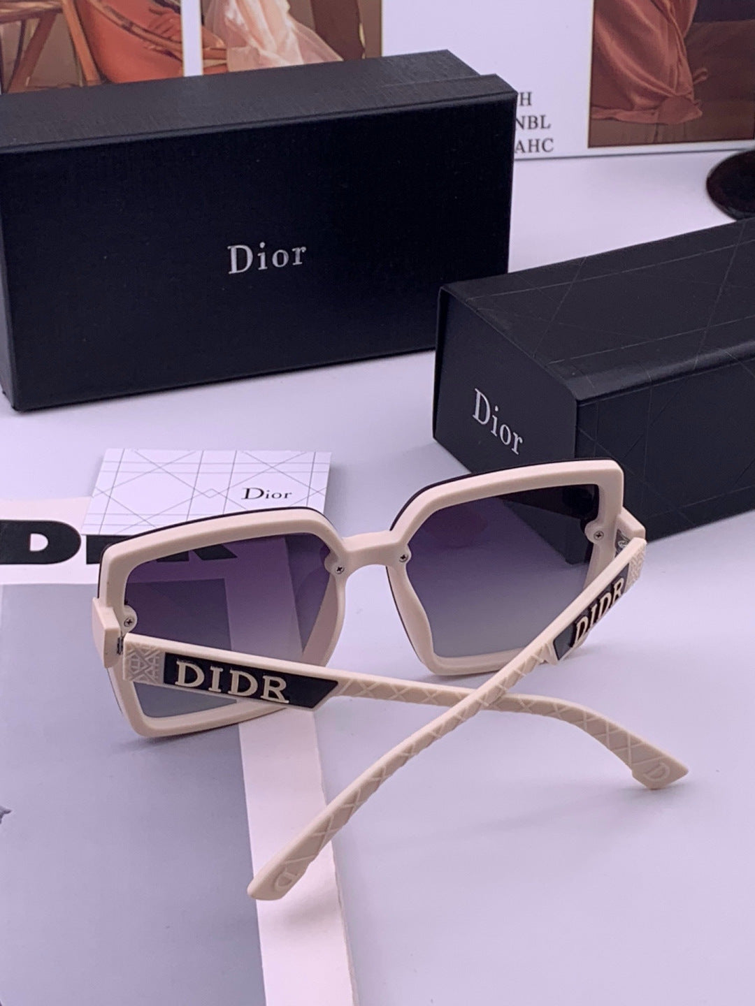 Dior D6514 Polarized Square Black Lens Sunglasses for Men & Women - 465377 - detail image 6
