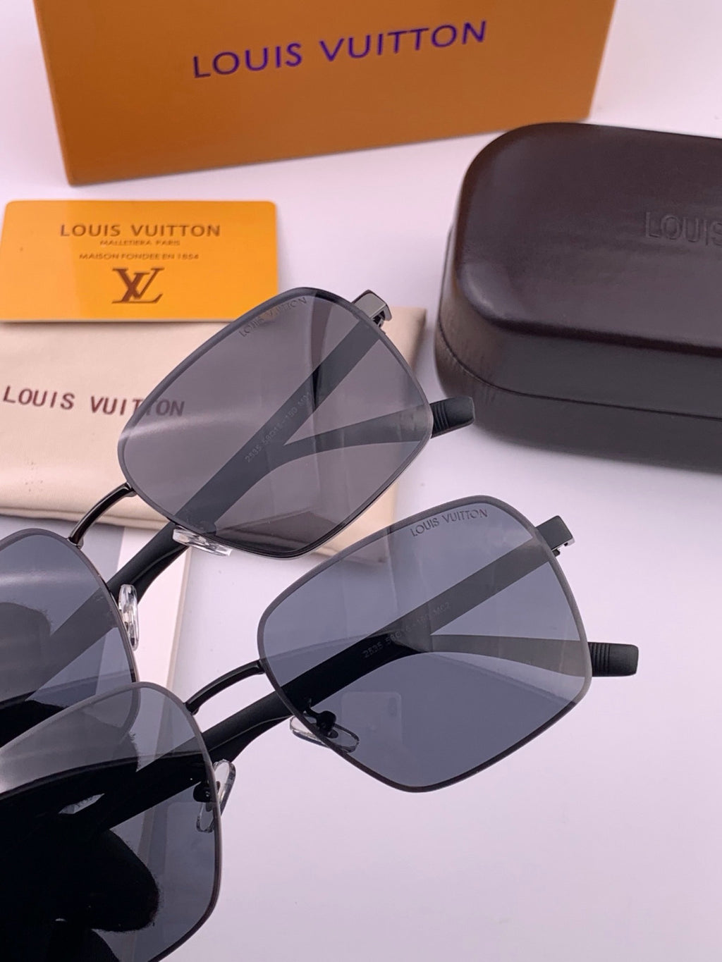 Louis Vuitton L5253 Polarized Aviator Blue Lens Sunglasses for Men - detail image 5