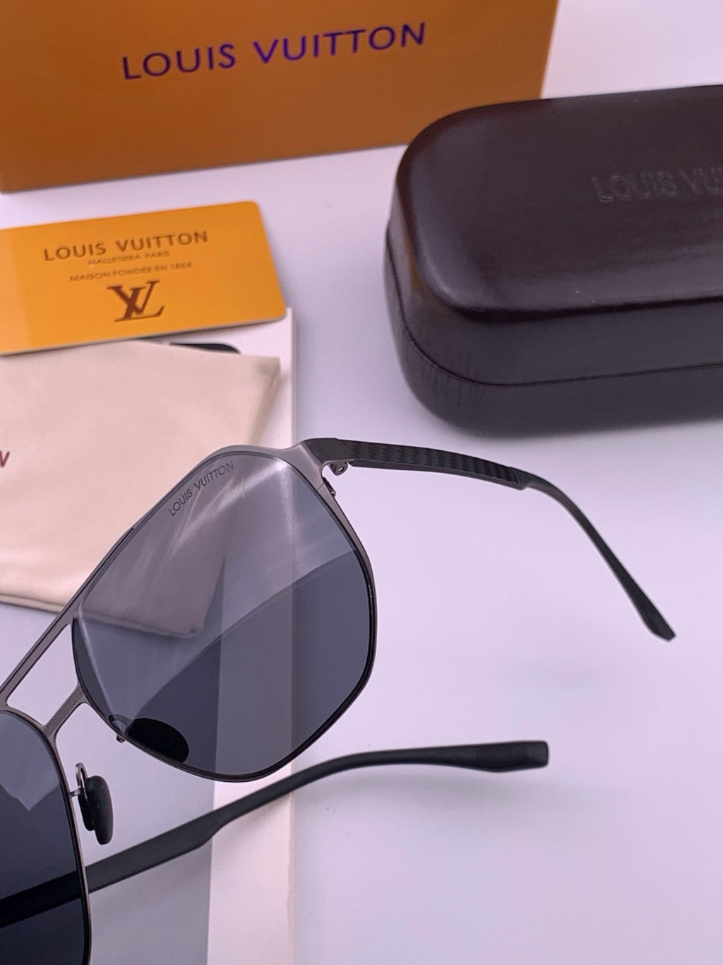 Louis Vuitton L3252 Polarized Aviator Orange Lens Sunglasses for Men - 464747 - detail image 5