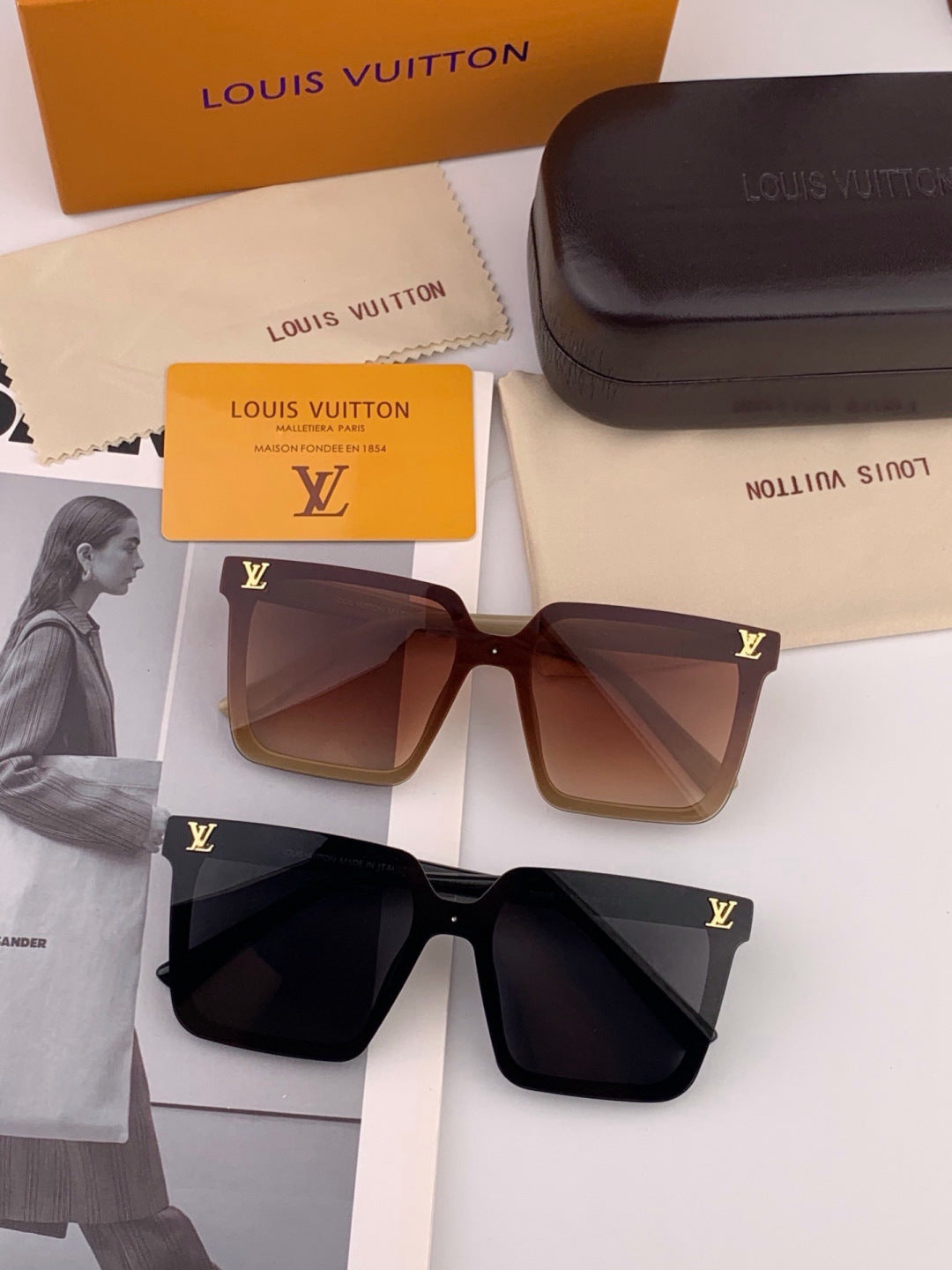 Louis Vuitton L6006 Oversized Black Lens Sunglasses for Men & Women - 464806 - detail image 5