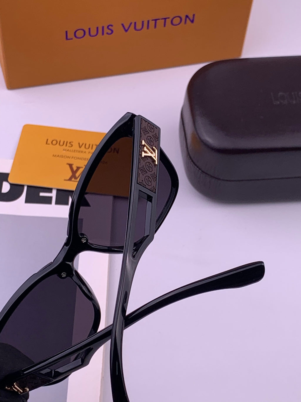 Louis Vuitton L7310 Square Gold Lens Sunglasses for Men & Women - 464624 - detail image 5